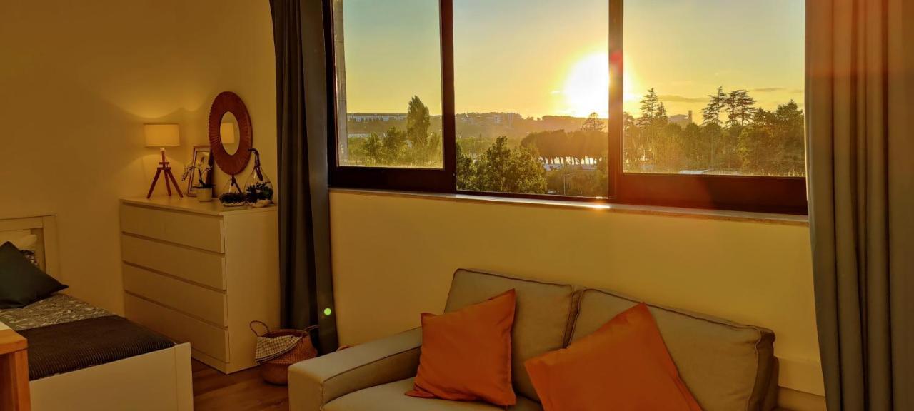 Stylish And Elegant Studio - Best View And Location In Coimbra Downton Luaran gambar