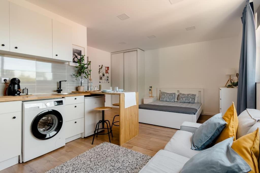 Stylish And Elegant Studio - Best View And Location In Coimbra Downton Luaran gambar